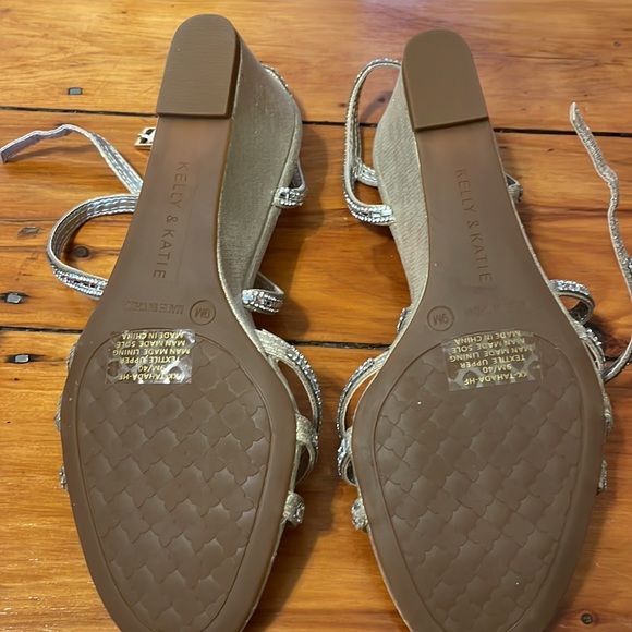 New Kelly and Katie Wedge Heel - Picture 5 of 5